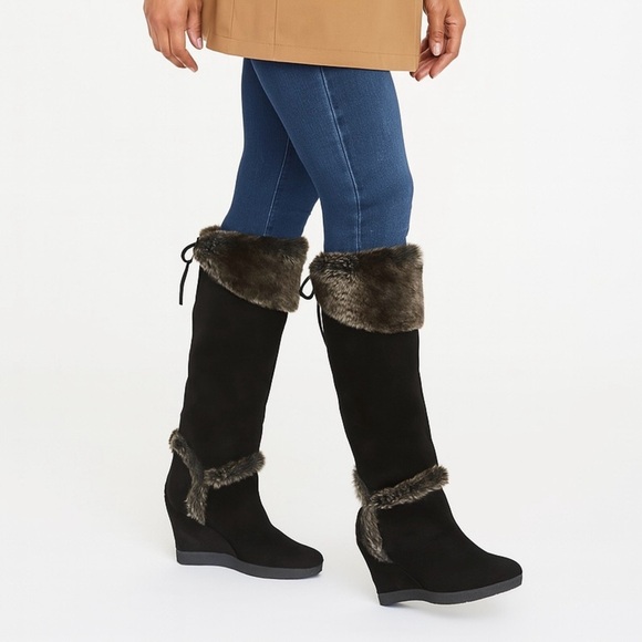 Guess Shoes - Guess OTK Suede Wedge Boots Faux Fur Trim Après-ski Winter Glam Black H3” 7.5.